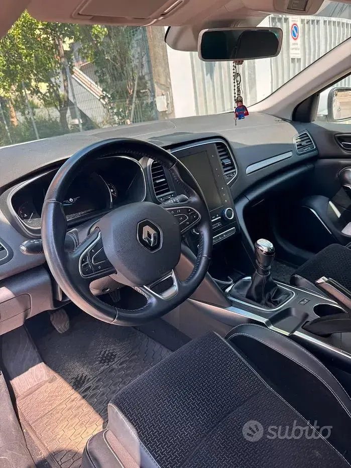 Usata Renault Mégane IV 110 CV (80 kW) 2018 Bianco Berlina
