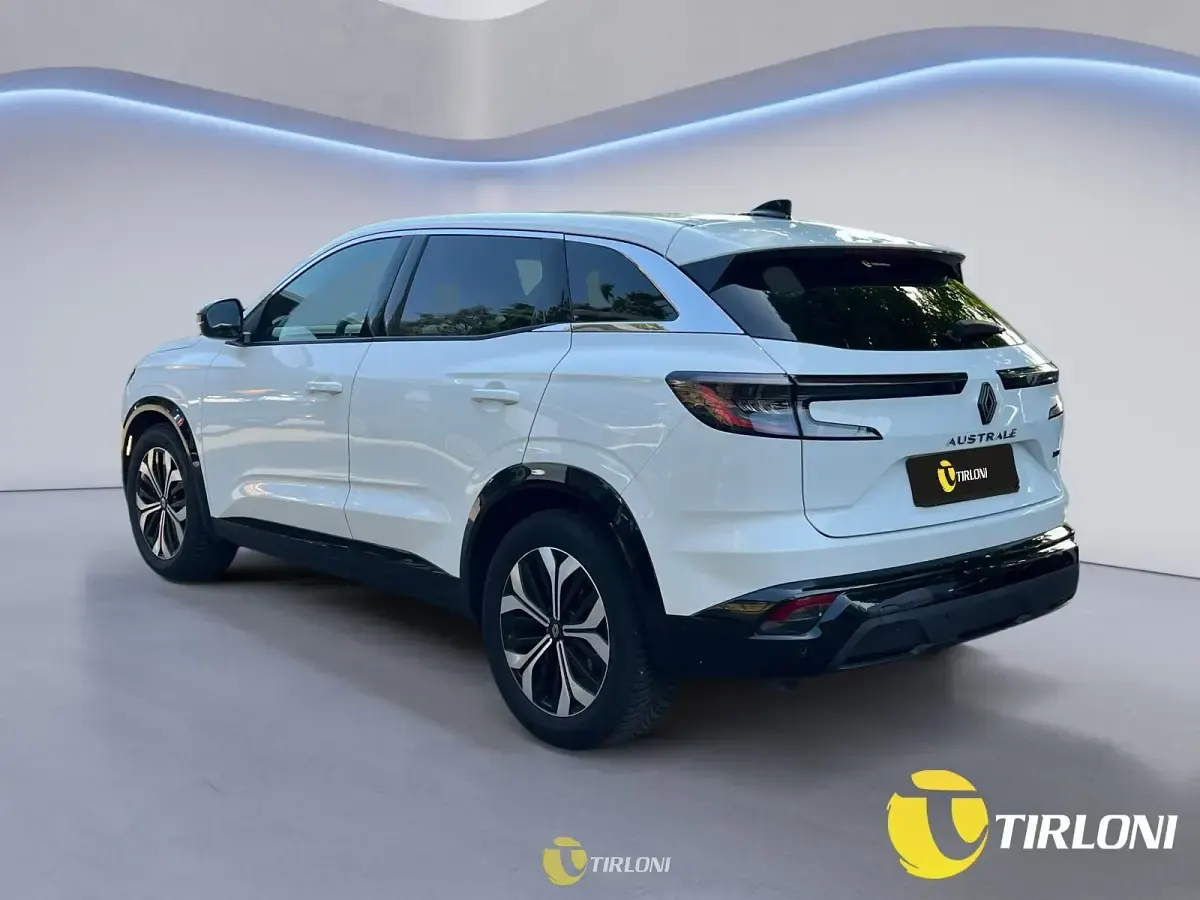 Usata Renault Austral Techno 199 CV (146 kW) 2023 Bianco SUV