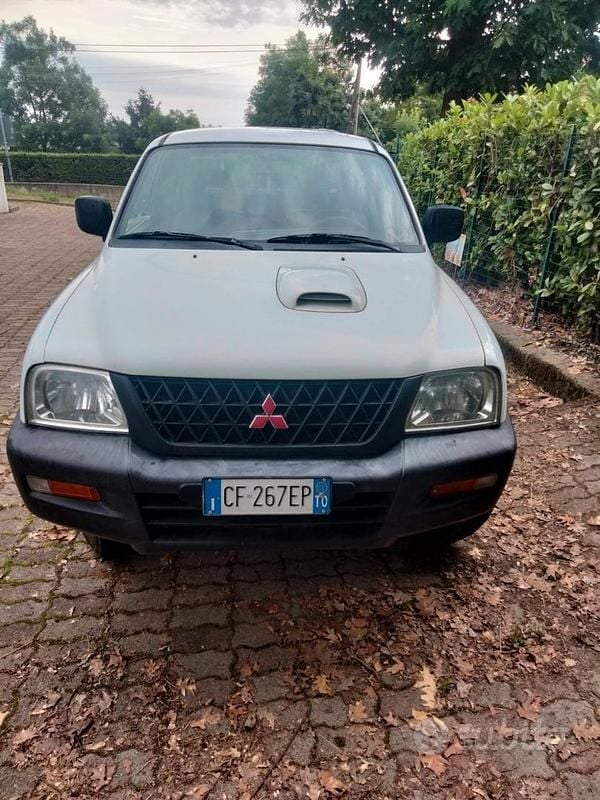 Usata Mitsubishi L200 2003 Bianco Pick-up