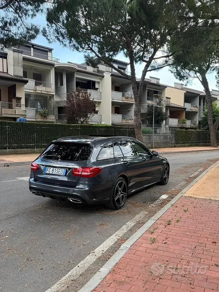 Usata Mercedes C250 AMG 204 CV (150 kW) 2015 Grigio Station wagon