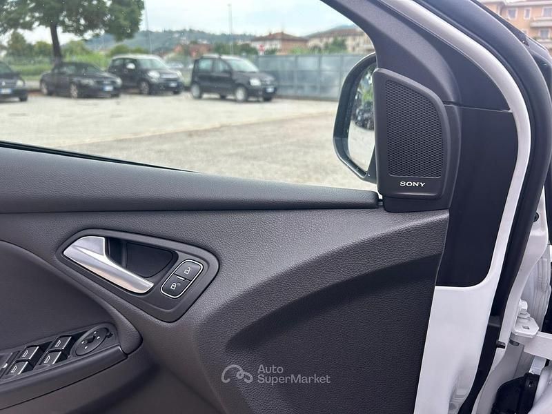 Usata Ford Focus RS 351 CV (258 kW) 2017 Bianco Berlina