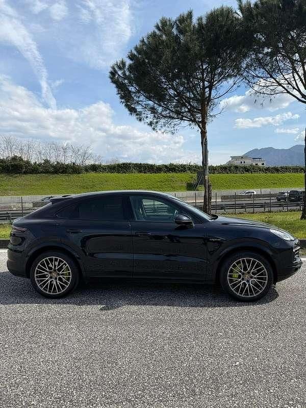Usata Porsche Cayenne Coupe Platinum Edition 462 CV (339 kW) 2022 Blu/azzurro Coupé