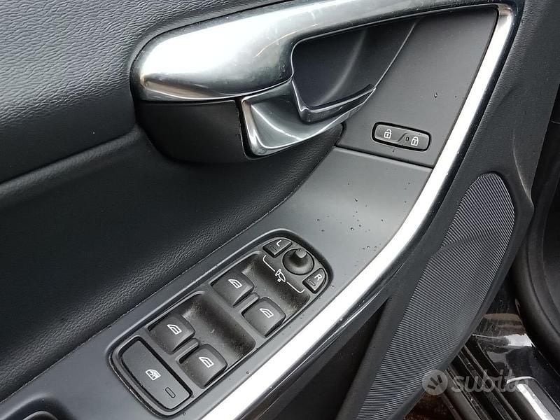Usata Volvo S60 2017 Nero Berlina
