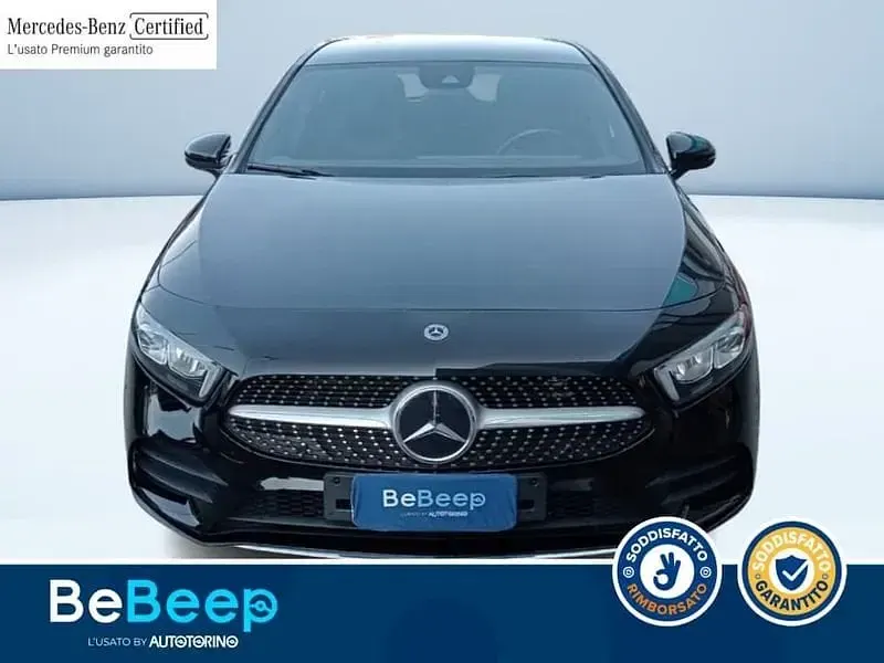 Usata Mercedes A180 Premium 116 CV (85 kW) 2023 Nero pastello Berlina