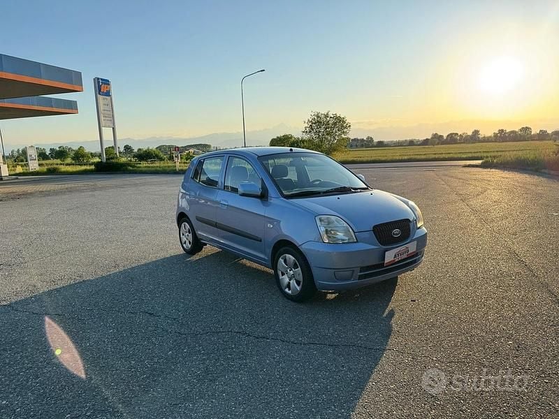 Blu Usata 2007 Kia Picanto Urban Due volumi | 2500 € (Buon prezzo) - Immagine 1/4