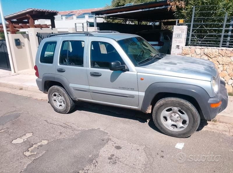 Usata Jeep Cherokee 2002 Grigio SUV