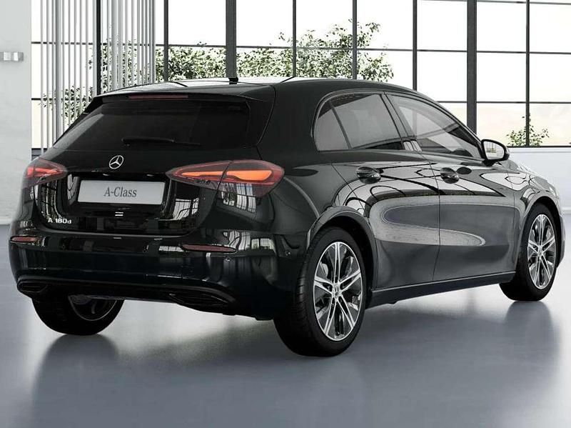 Nuova Mercedes A180 Advanced 116 CV (85 kW) 2025 Nero notte Berlina