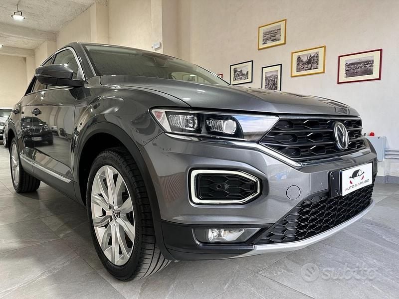 Usata VW T-Roc 150 CV (110 kW) 2019 Grigio SUV