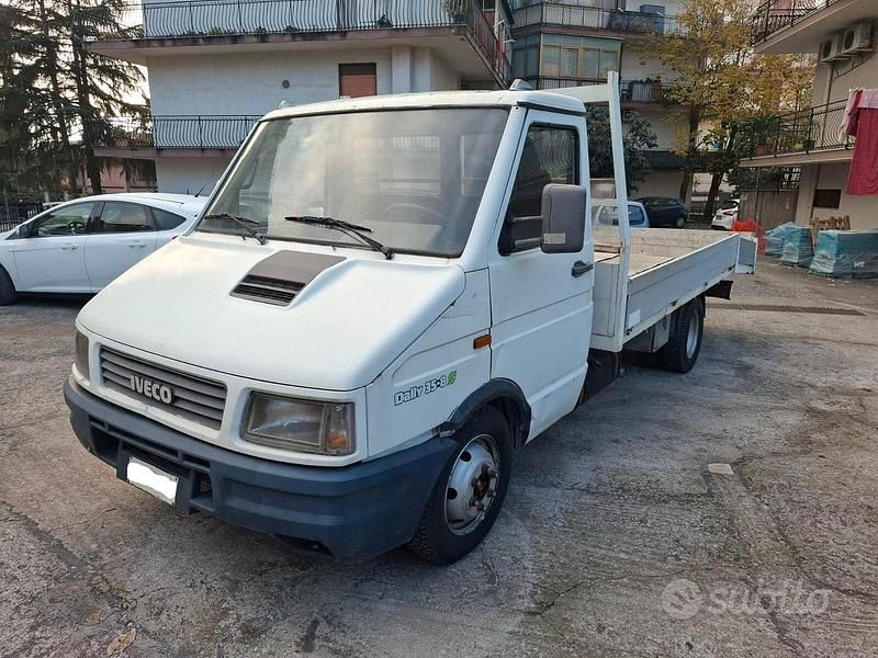 Usata Iveco Daily 75 CV (55 kW) 1995 Bianco Berlina
