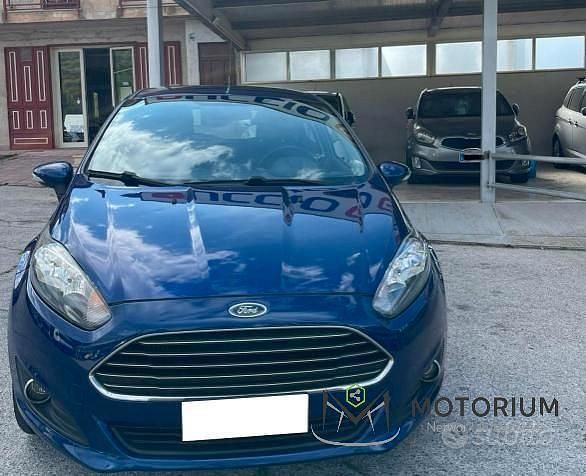 Usata Ford Fiesta Titanium 75 CV (55 kW) 2016 Blu Berlina