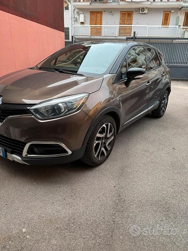 Usata Renault Captur 90 CV (66 kW) 2015 SUV