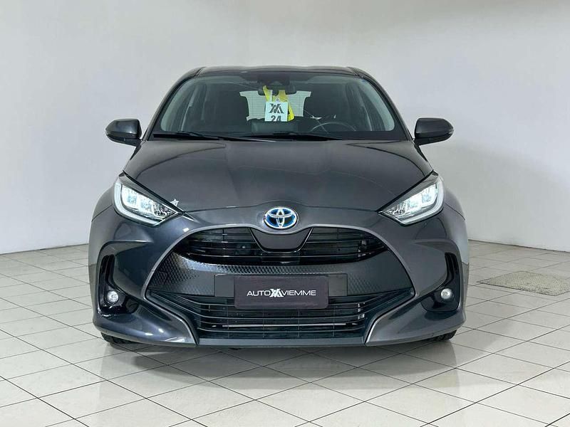 Usata Toyota Yaris Hybrid Trend 116 CV (85 kW) 2024 Grigio Berlina