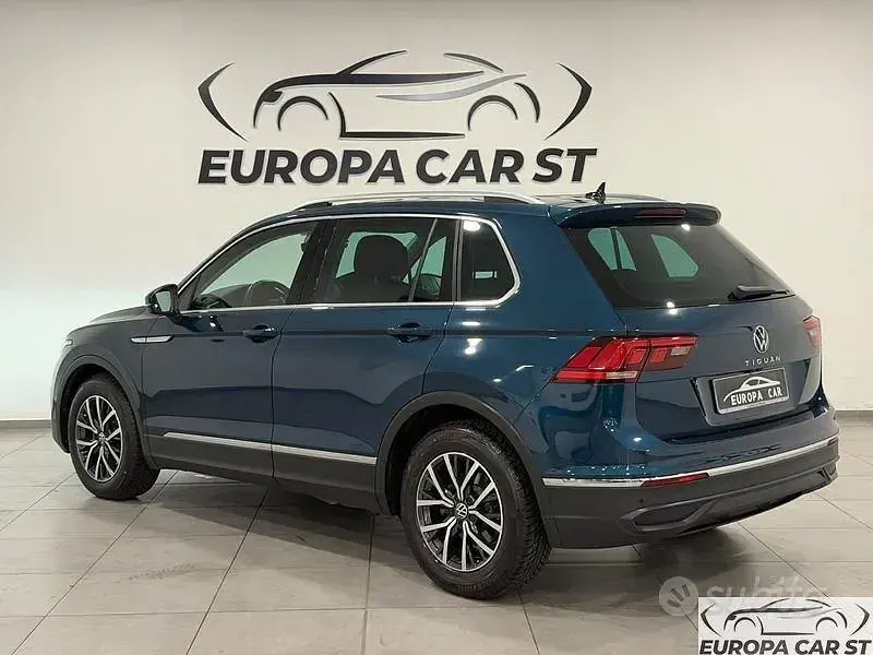 Usata VW Tiguan Life 150 CV (110 kW) 2024 Blu SUV