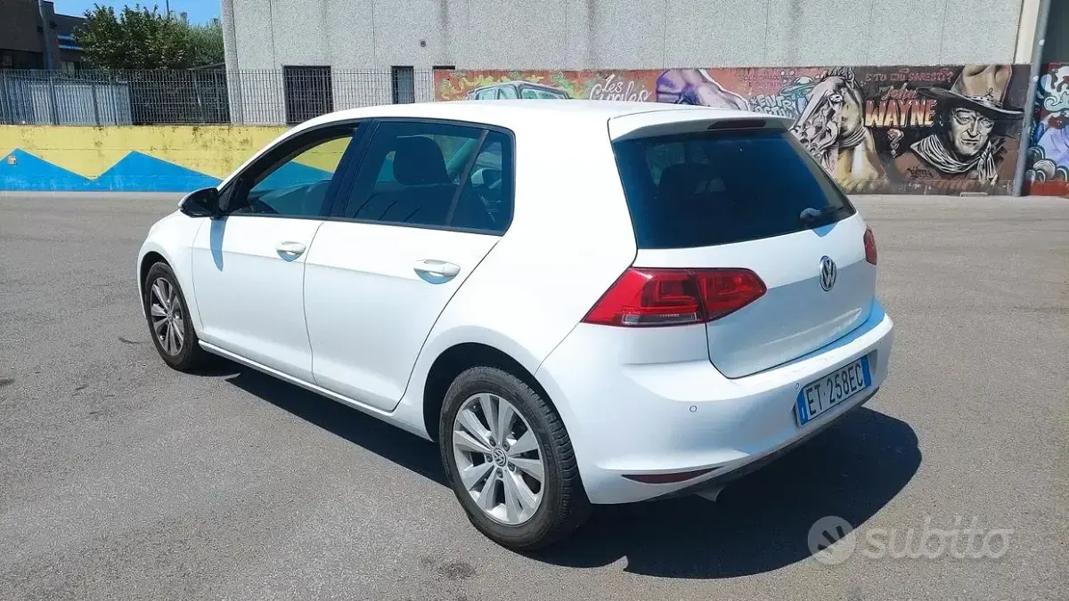 Usata VW Golf VII Highline 105 CV (77 kW) 2013 Bianco Berlina