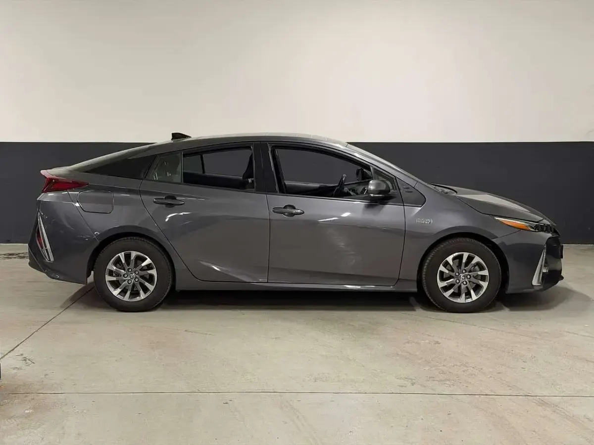 Usata Toyota Prius 98 CV (72 kW) 2023 Nero Utilitaria