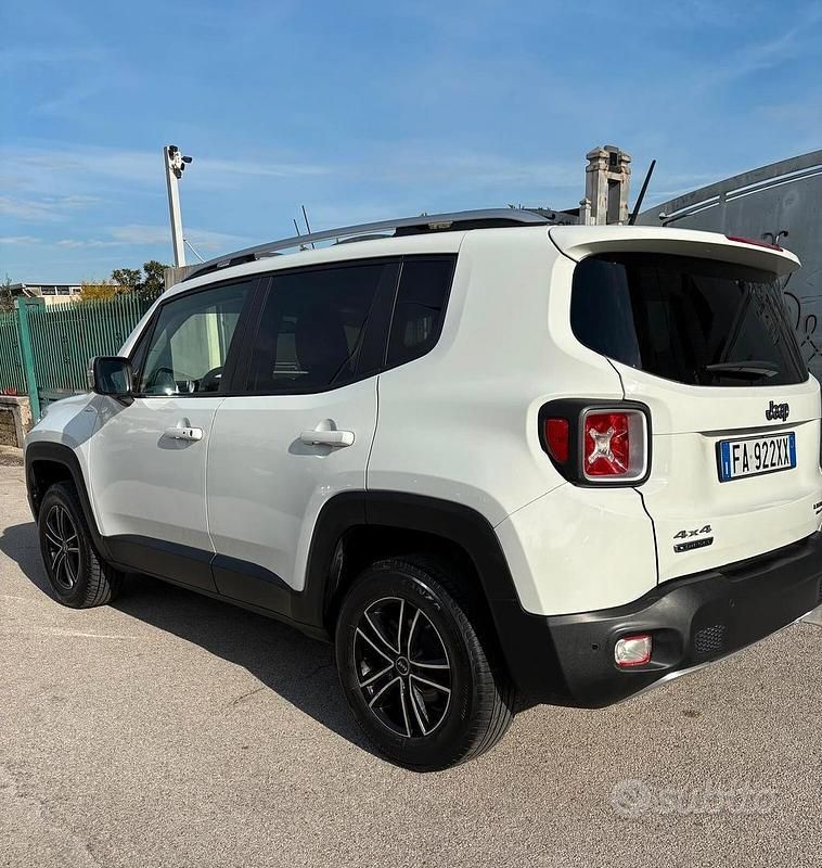 Usata Jeep Renegade Limited 140 CV (102 kW) 2015 Bianco SUV