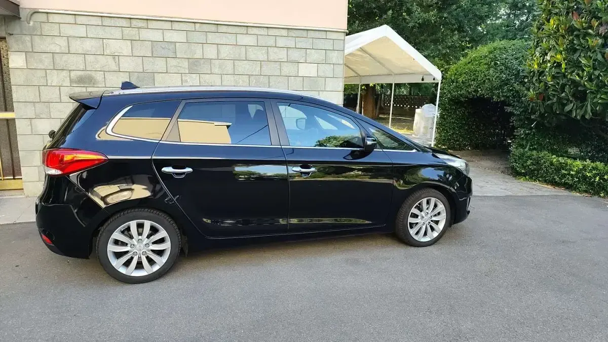 Usata Kia Carens 136 CV (100 kW) 2015 Nero Monovolume