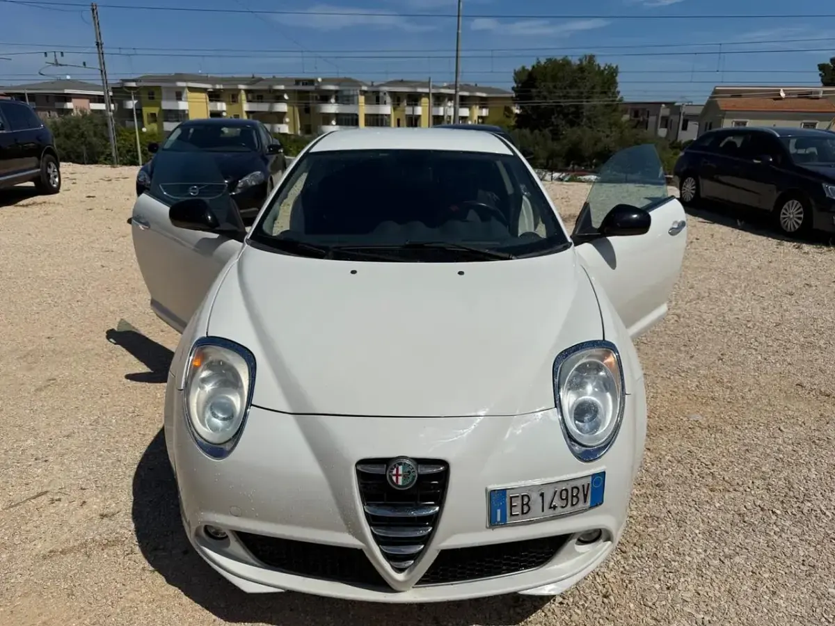 Usata Alfa Romeo MiTo 95 CV (69 kW) 2010 Bianco Utilitaria
