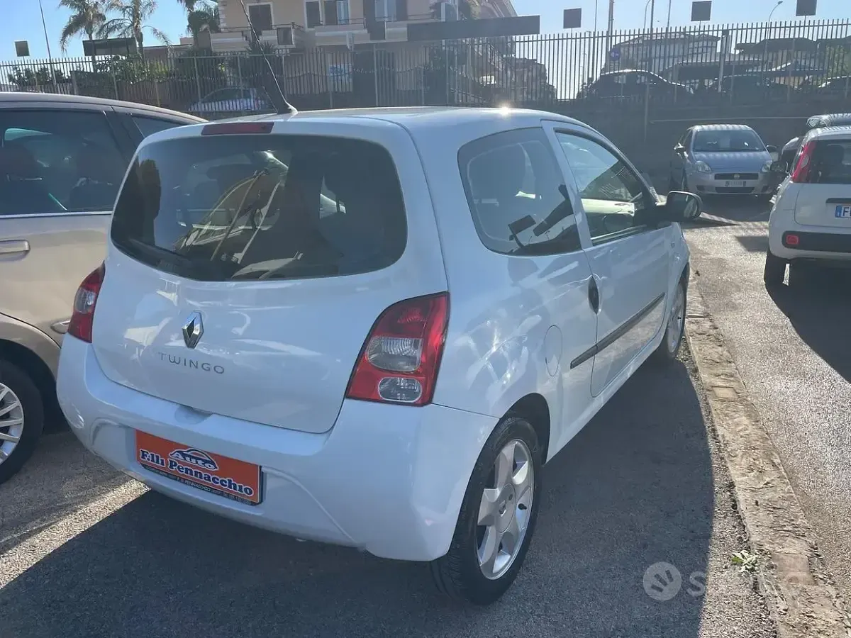 Usata Renault Twingo 75 CV (55 kW) 2010 Bianco Utilitaria