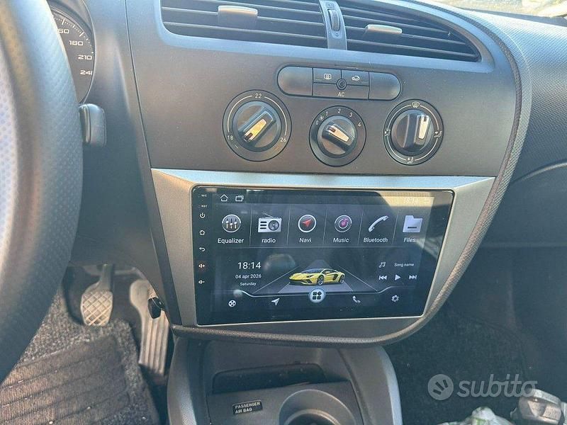 Usata Seat Leon Style 102 CV (75 kW) 2010 Nero Utilitaria