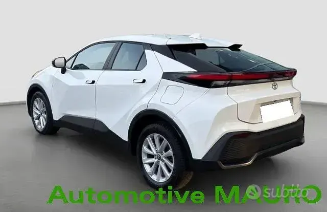 Usata Toyota C-HR Trend 98 CV (72 kW) 2024 Bianco SUV