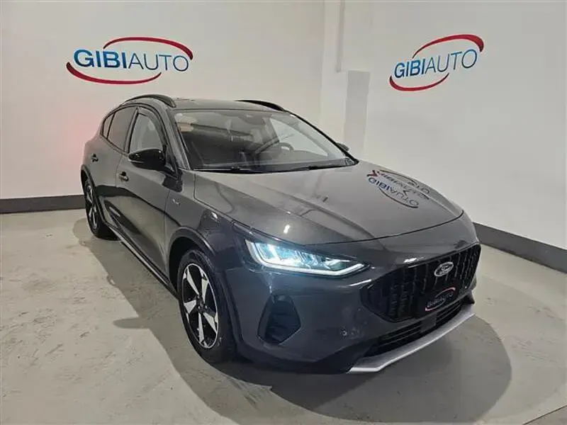 Usata Ford T Active 125 CV (91 kW) 2023 Grigio scuro SUV