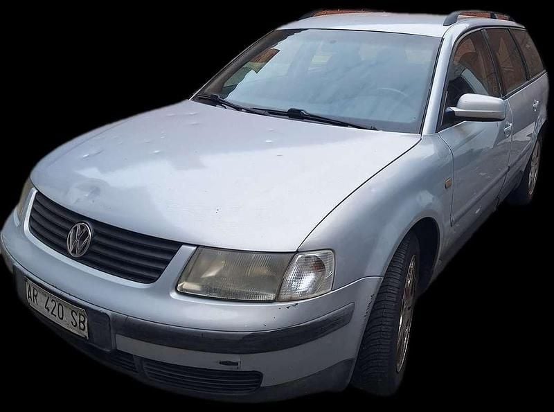Usata VW Passat 110 CV (80 kW) 1998 Grigio Station wagon
