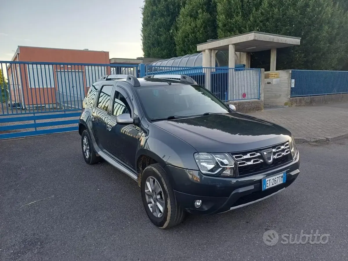 Usata Dacia Duster Lauréate 125 CV (91 kW) 2014 Grigio SUV