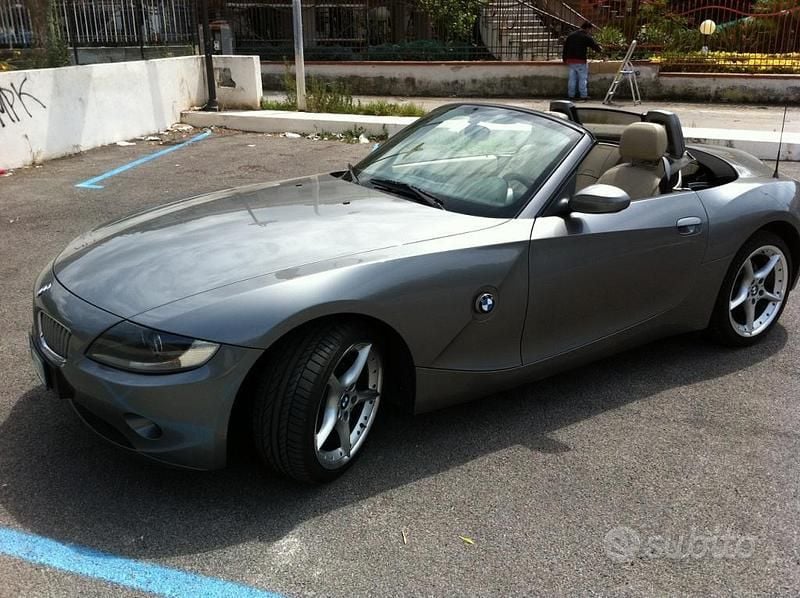 Usata BMW Z4 170 CV (125 kW) 2003 Grigio Cabrio