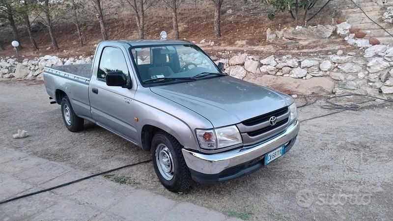 Usata Toyota HiLux 97 CV (71 kW) 2002 Pick-up