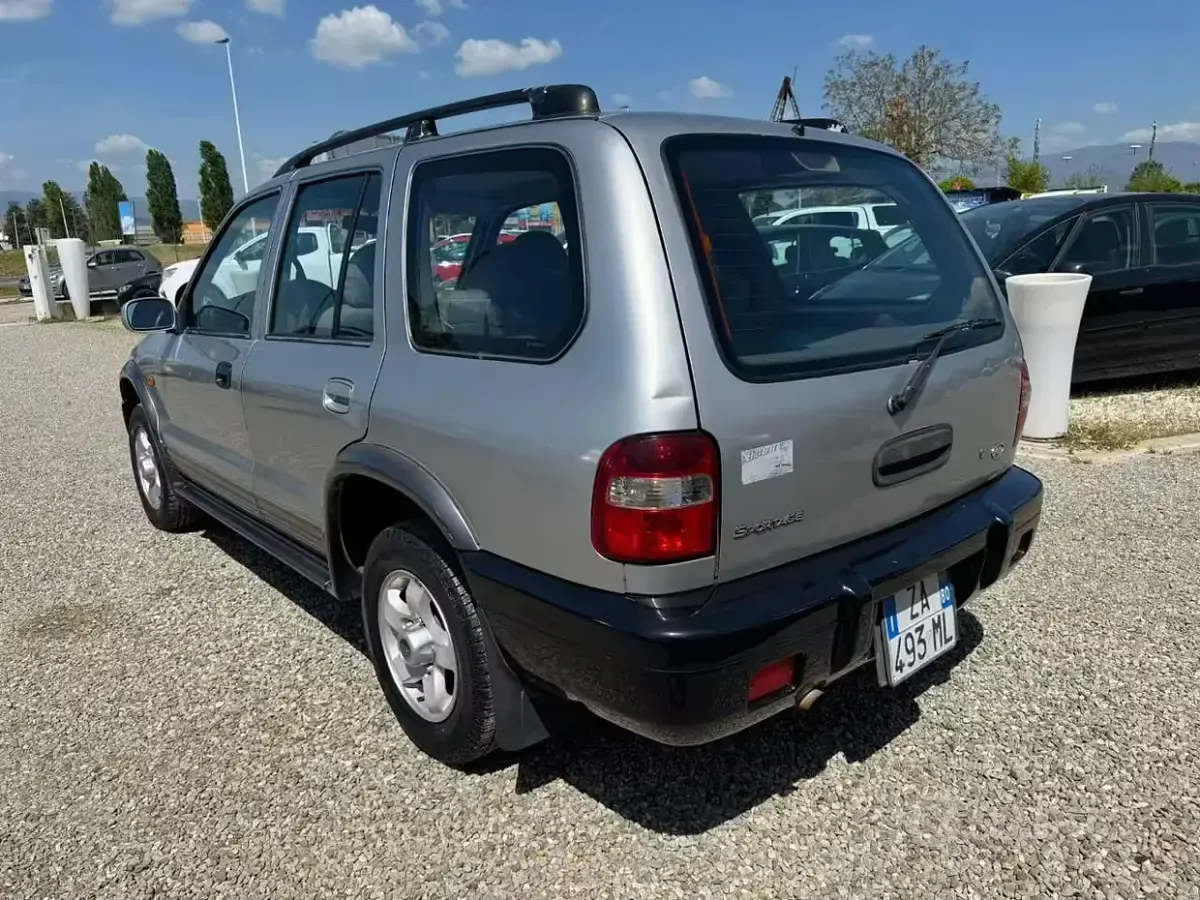 Usata Kia Sportage 118 CV (86 kW) 2001 Grigio SUV