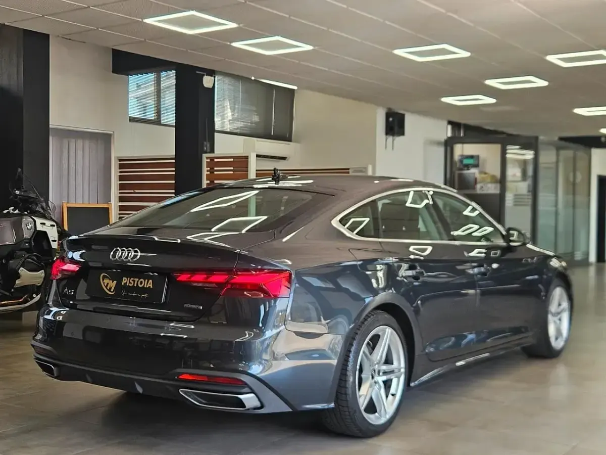 Usata Audi A5 Ambiente 204 CV (150 kW) 2022 Grigio Coupé