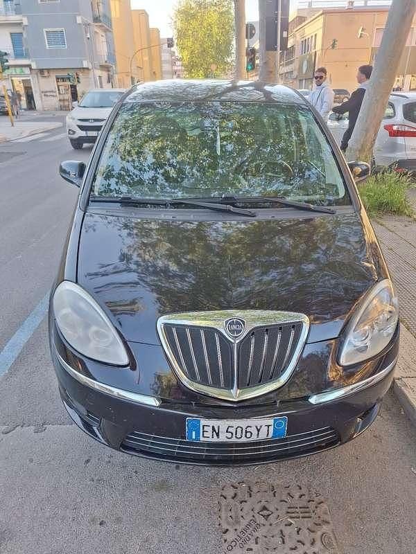 Usado Lancia Musa 95 CV (69 kW) 2011 Monovolumen