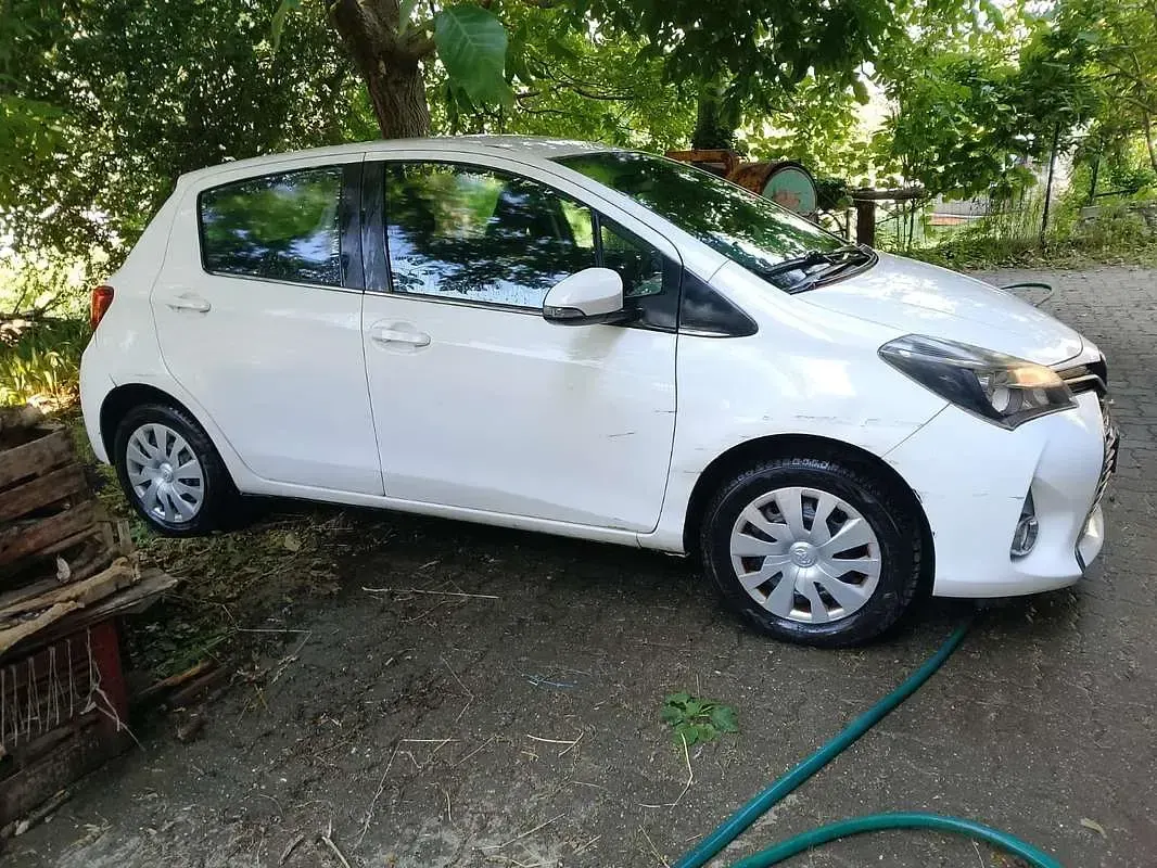 Usata Toyota Yaris 69 CV (50 kW) 2014 Utilitaria