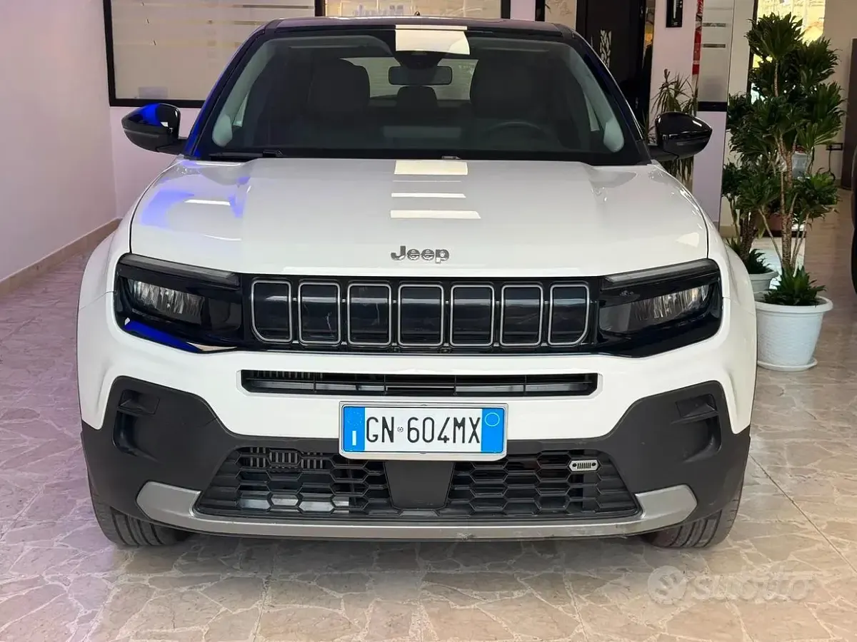 Usata Jeep Avenger Summit 101 CV (74 kW) 2023 Bianco SUV