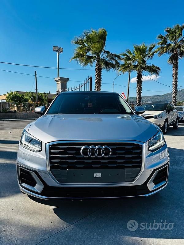 Usata Audi Q2 Business 116 CV (85 kW) 2020 Grigio SUV