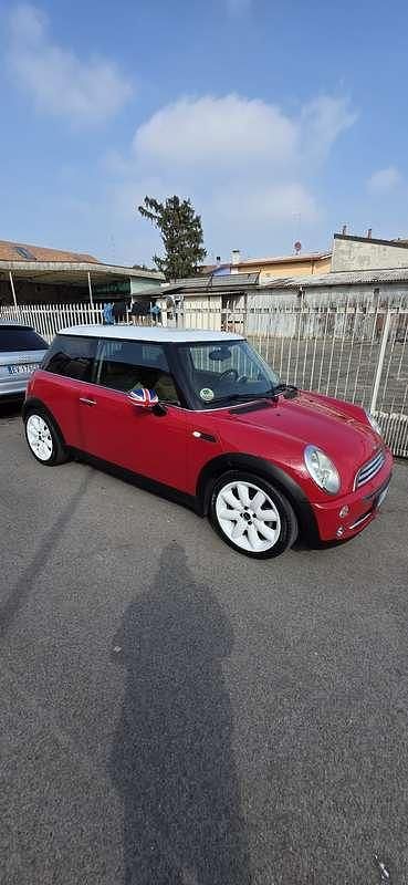 Usata Mini Cooper 116 CV (85 kW) 2004 Rosso Utilitaria