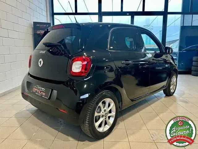 Usata Smart ForFour Passion 71 CV (52 kW) 2017 Nero Utilitaria