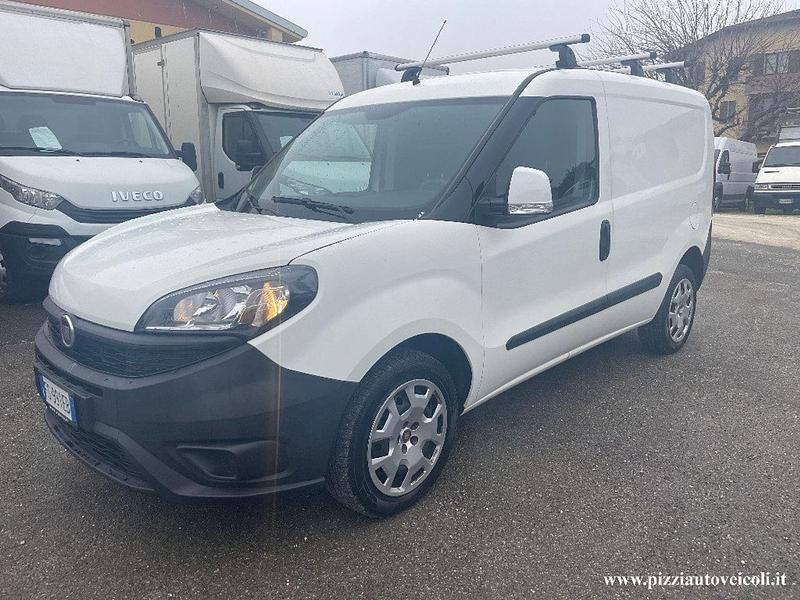 Usata Fiat Doblò 120 CV (88 kW) 2018 Bianco Monovolume