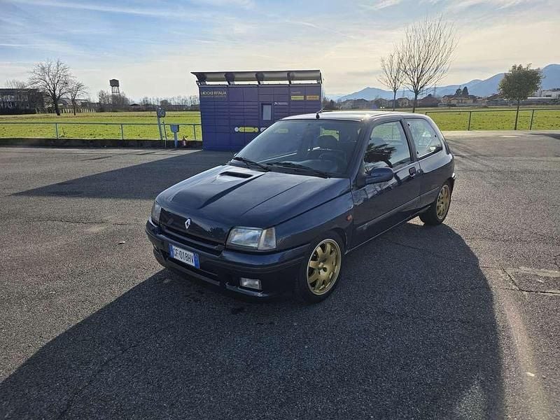 Usata Renault Clio 147 CV (108 kW) 1995 Utilitaria