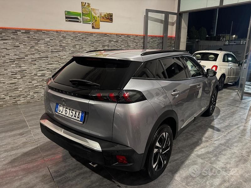 Usata Peugeot 2008 Allure 110 CV (80 kW) 2022 Grigio SUV