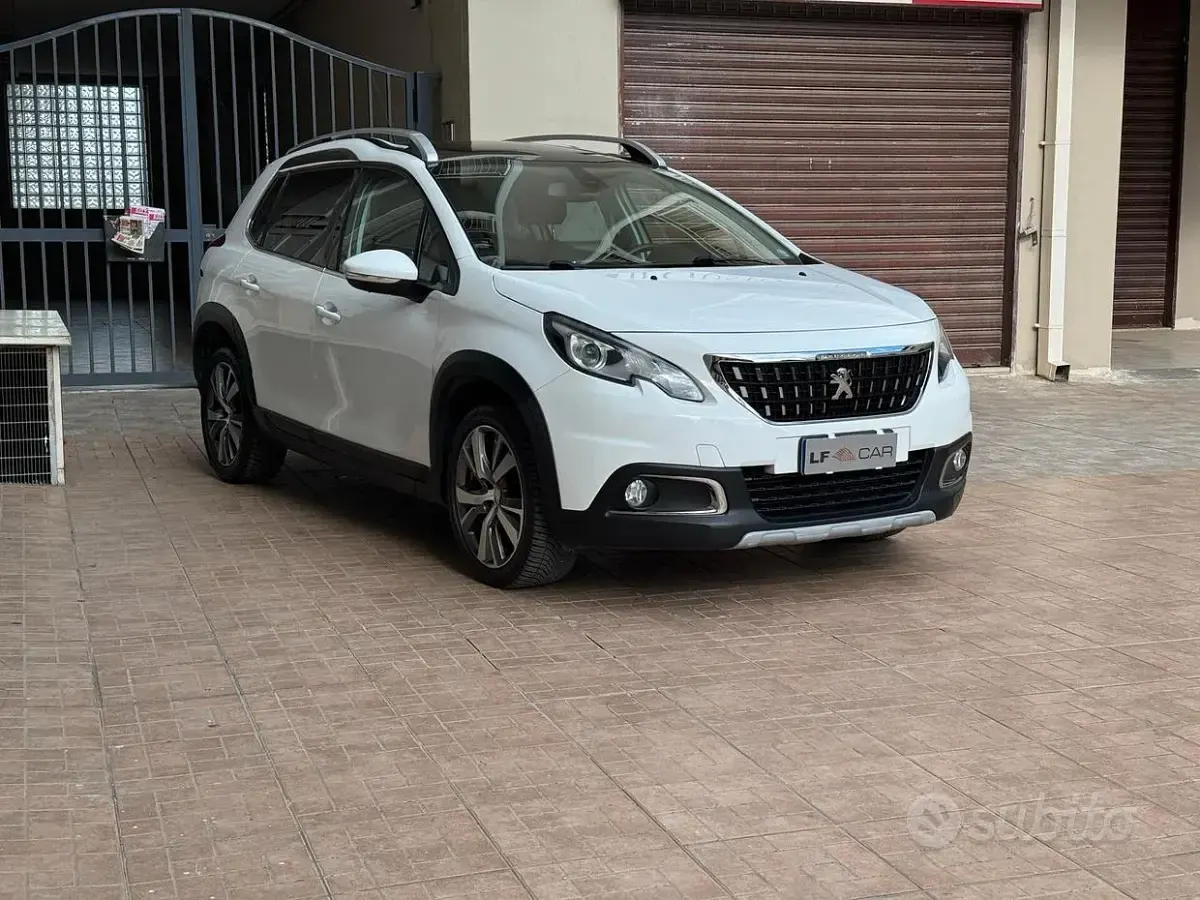 Usata Peugeot 2008 Allure 110 CV (80 kW) 2018 Bianco SUV