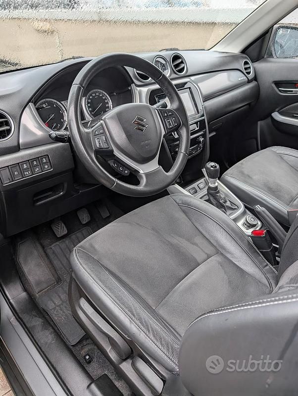 Usata Suzuki Vitara 120 CV (88 kW) 2015 Grigio SUV