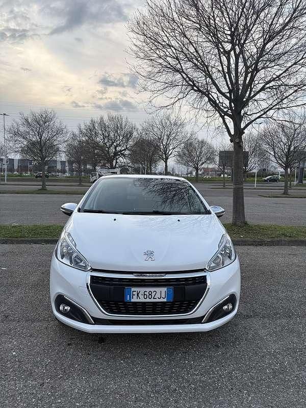 Usata Peugeot 208 Allure 82 CV (60 kW) 2017 Utilitaria