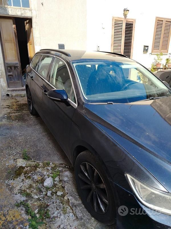 Usata VW Passat 120 CV (88 kW) 2015 Nero Station wagon