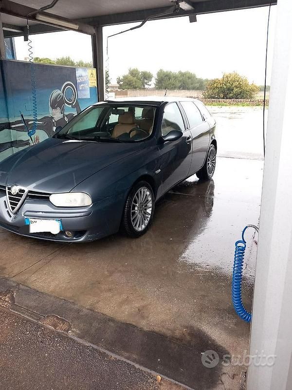Usata Alfa Romeo 156 150 CV (110 kW) 2002 Grigio Berlina