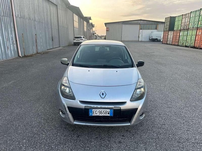 Usata Renault Clio IV Dynamique 103 CV (75 kW) 2012 Grigio Berlina