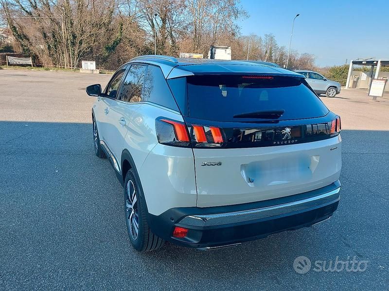 Usata Peugeot 3008 130 CV (95 kW) 2017 Bianco SUV