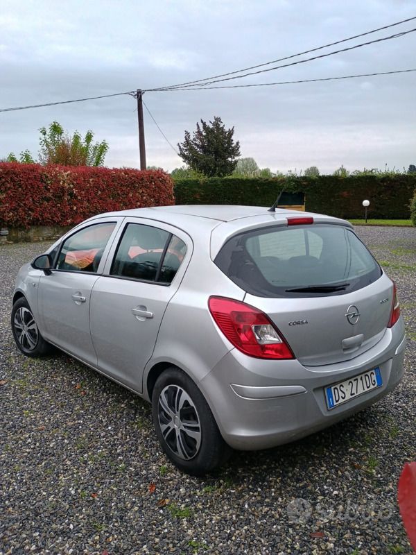 Usata Opel Corsa 75 CV (55 kW) 2008 Grigio Utilitaria