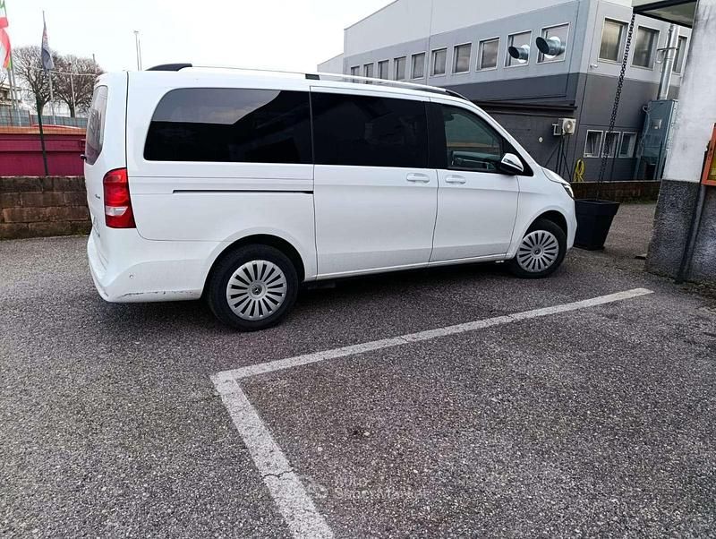 Usata Mercedes V250 Exclusive 190 CV (139 kW) 2021 Bianco Monovolume